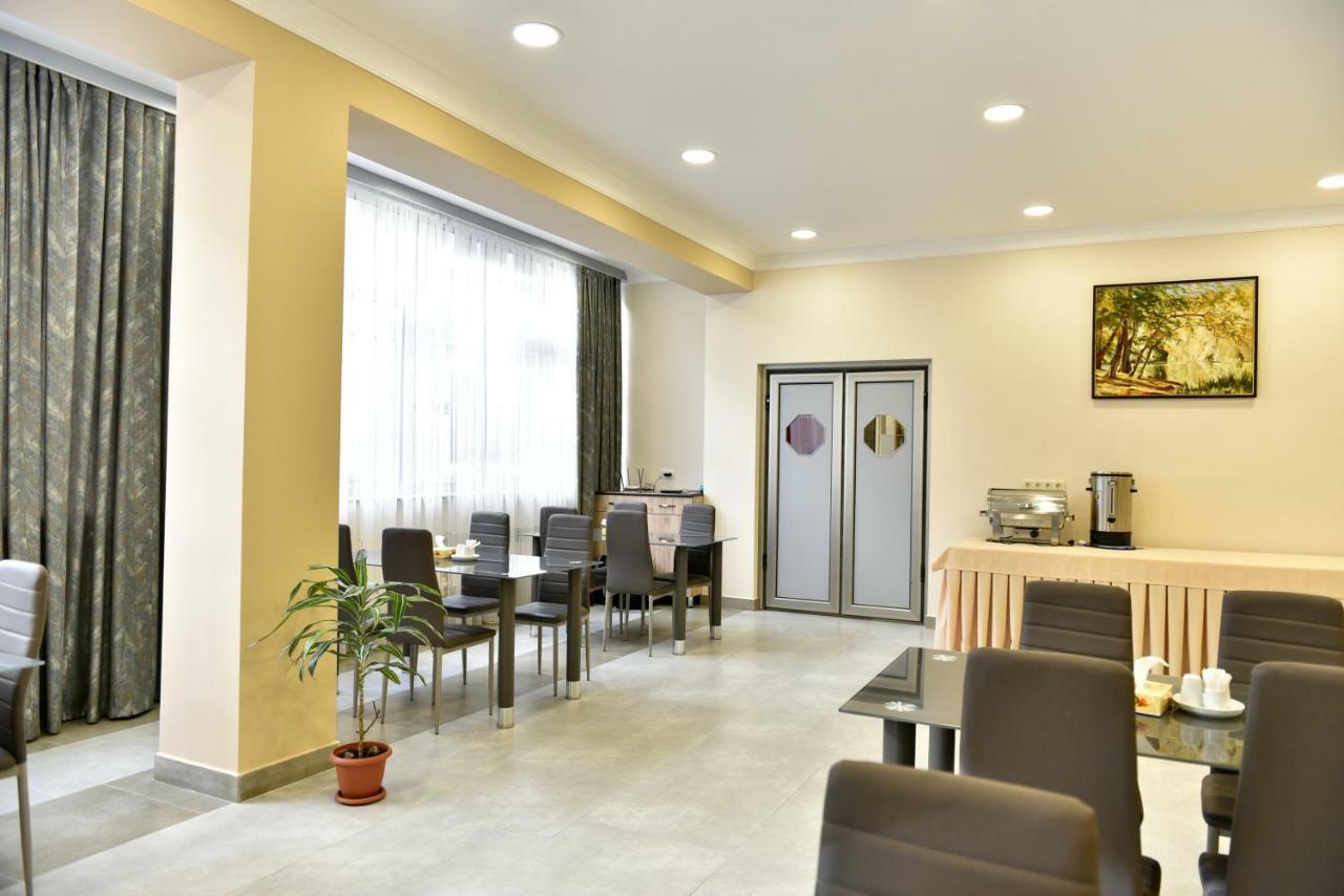 Greenwood Hotel ديليجان المظهر الخارجي الصورة